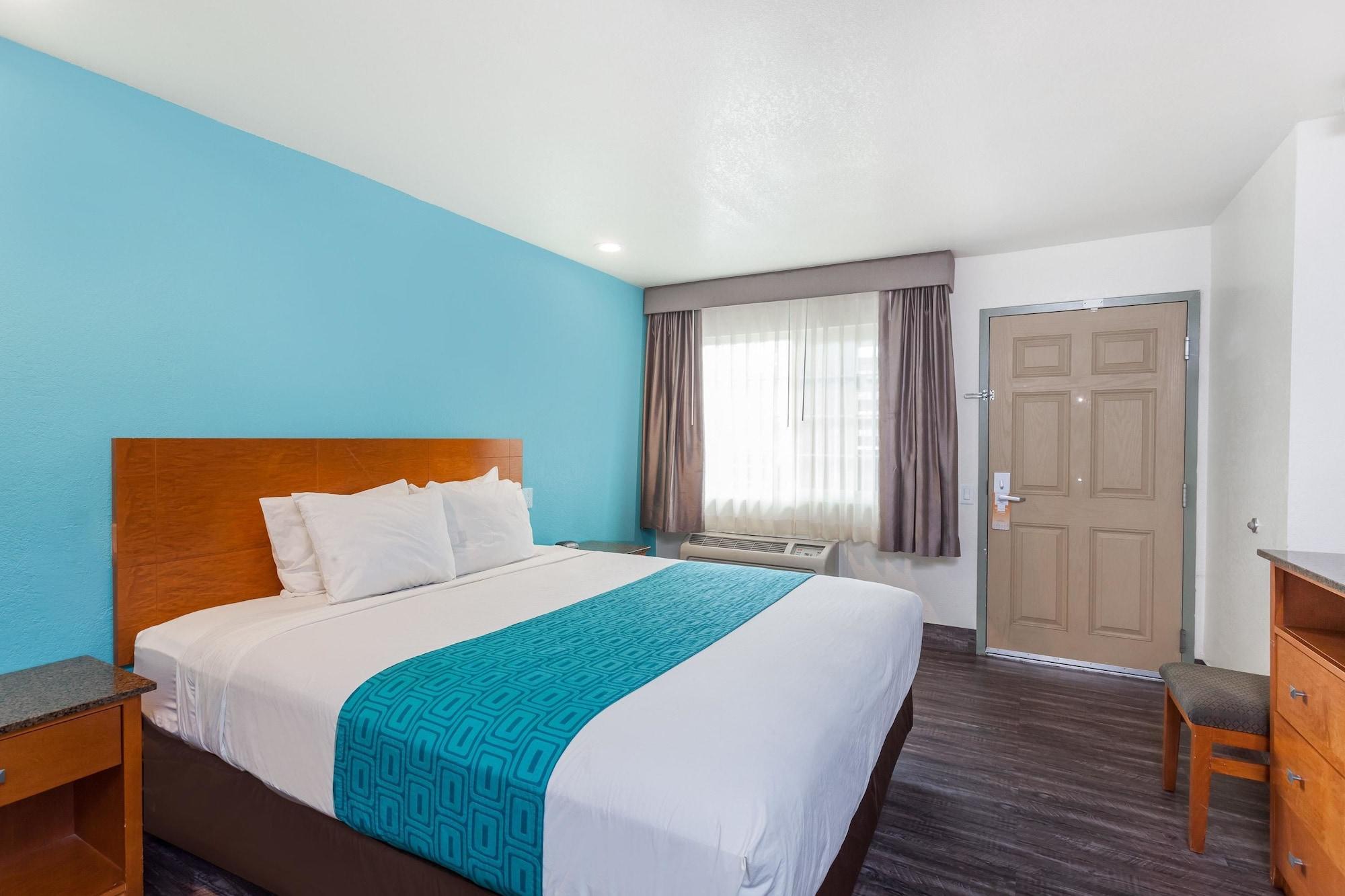 Howard Johnson By Wyndham National City/San Diego South Екстериор снимка