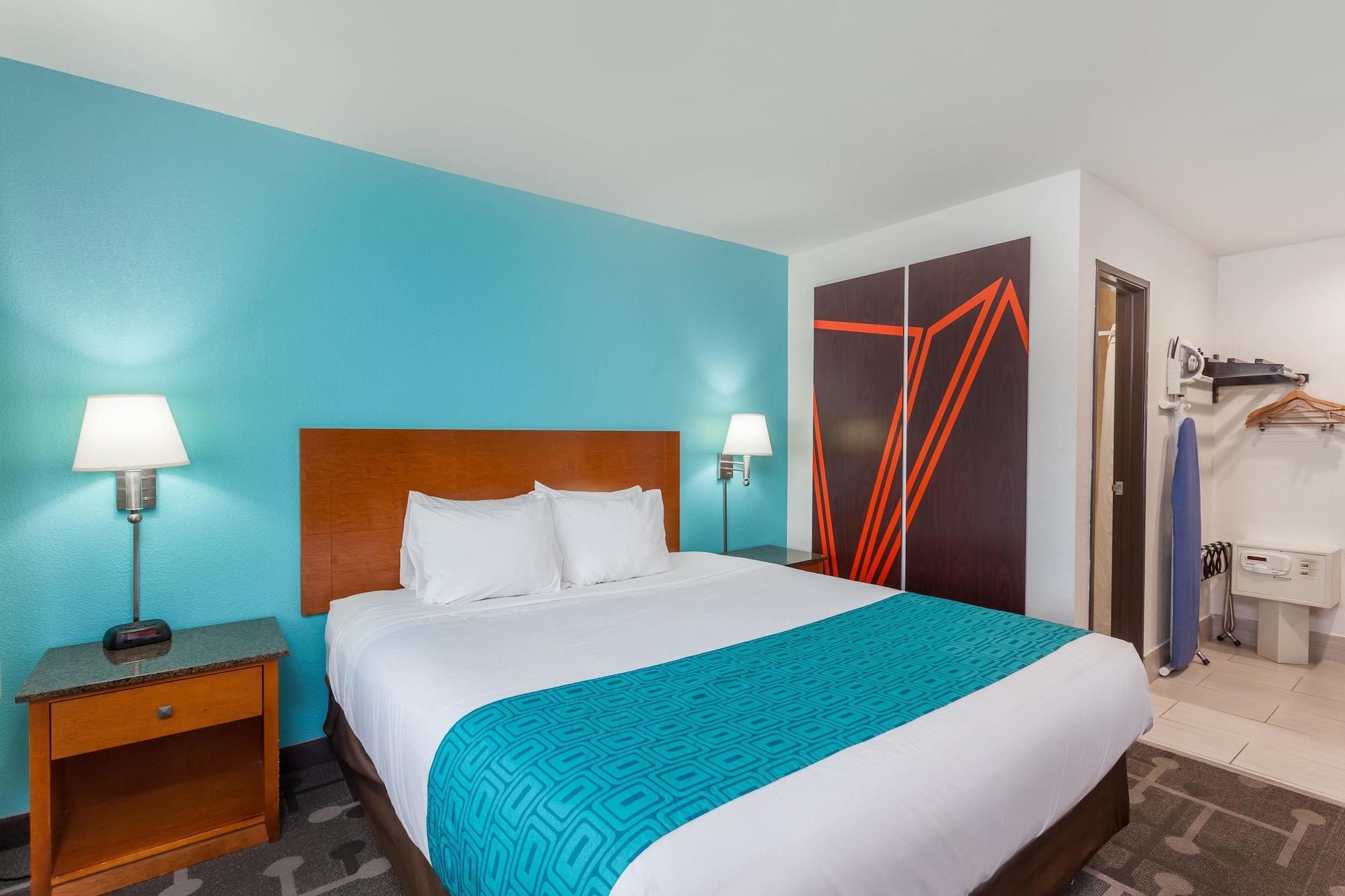 Howard Johnson By Wyndham National City/San Diego South Екстериор снимка