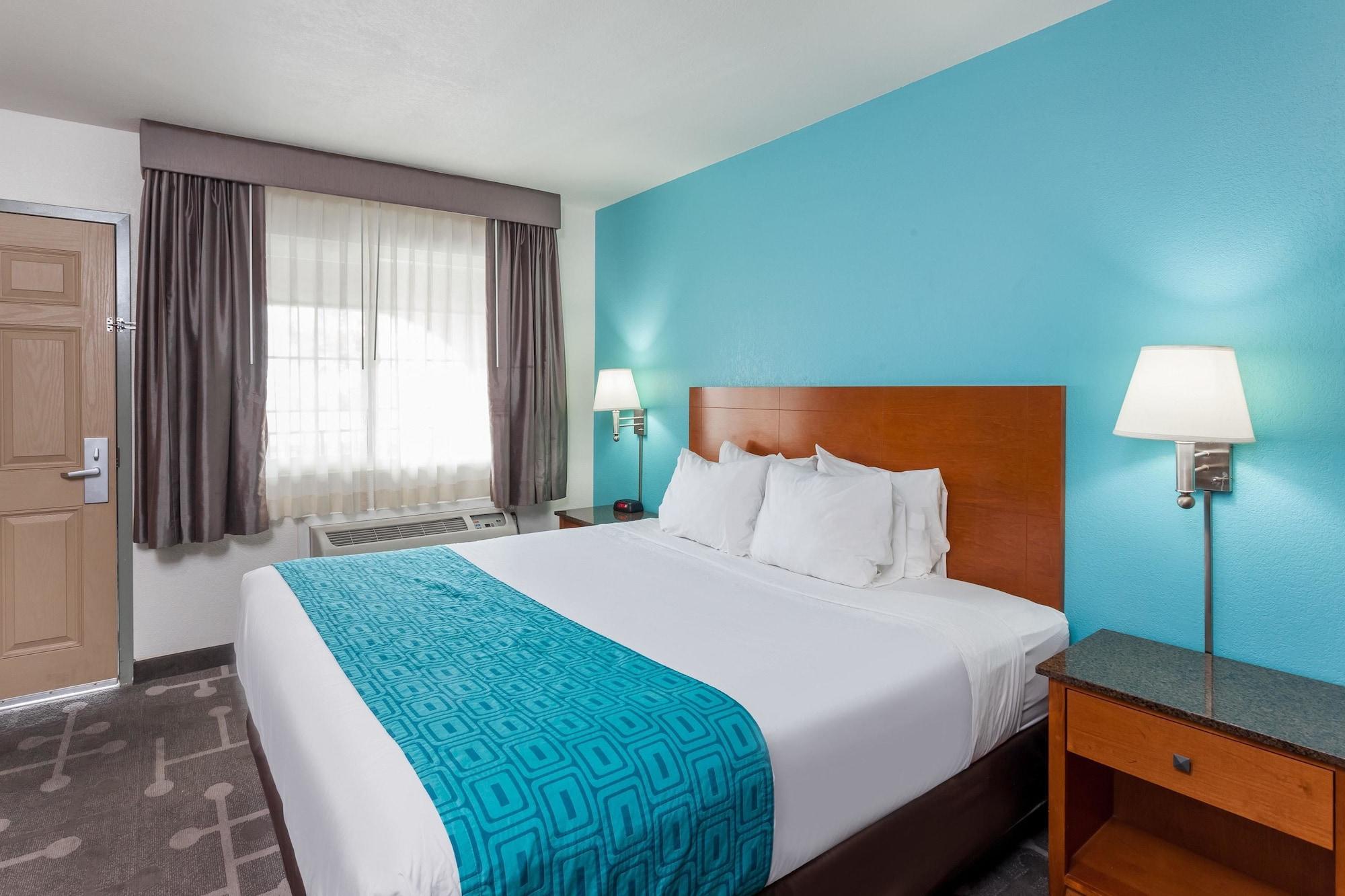 Howard Johnson By Wyndham National City/San Diego South Екстериор снимка