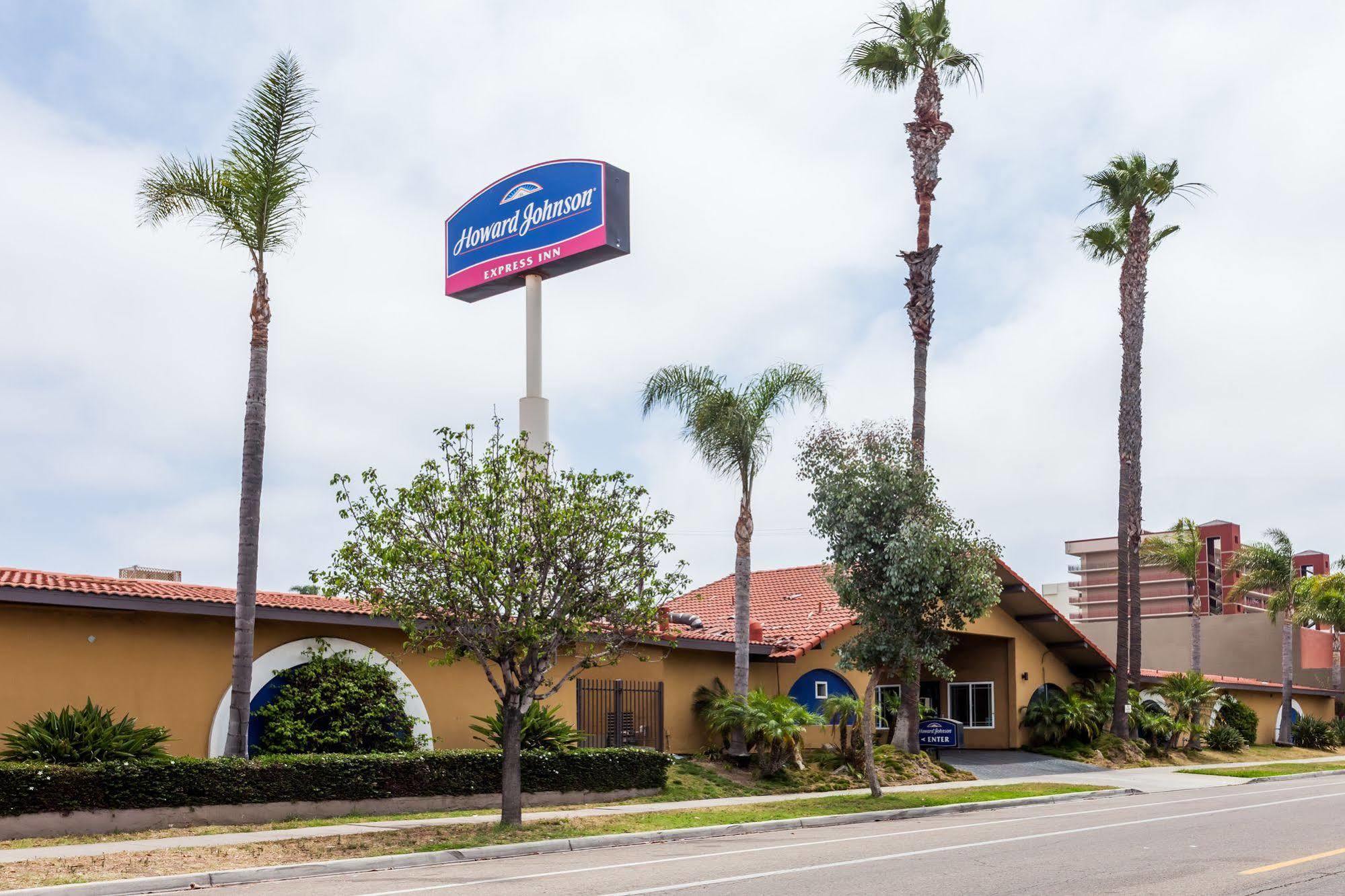 Howard Johnson By Wyndham National City/San Diego South Екстериор снимка